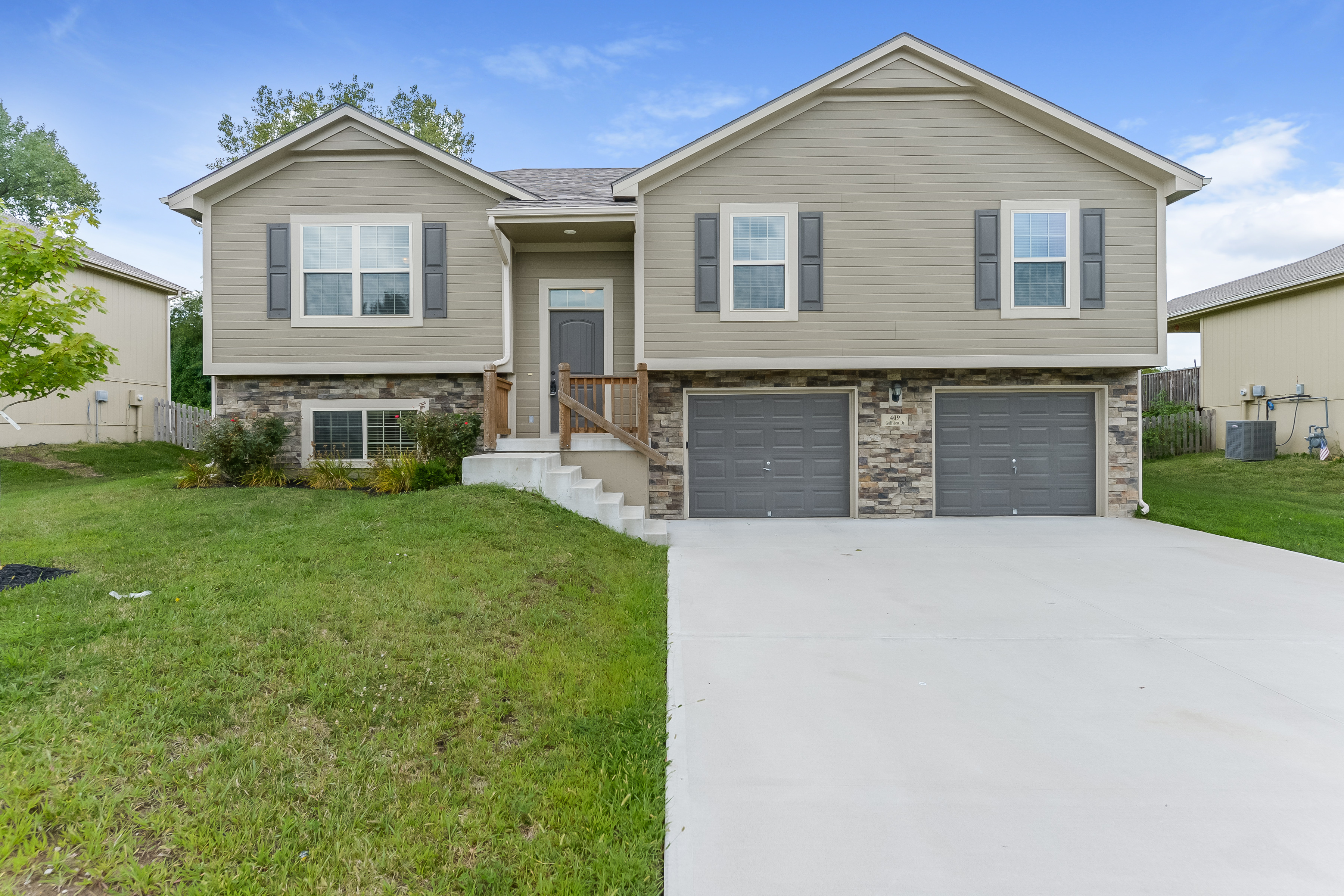 409 Golfview Dr Pleasant Hill, MO 64080